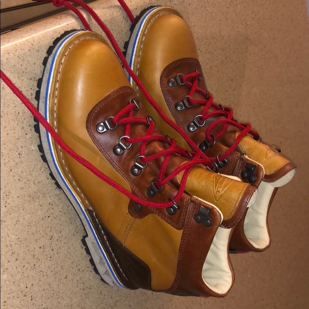 Merrell Sugarbush Beeswax waterproof boots